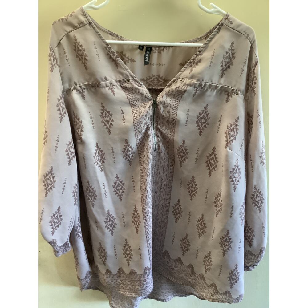 Maurice’s Women Blouse Size 1 Great Condition